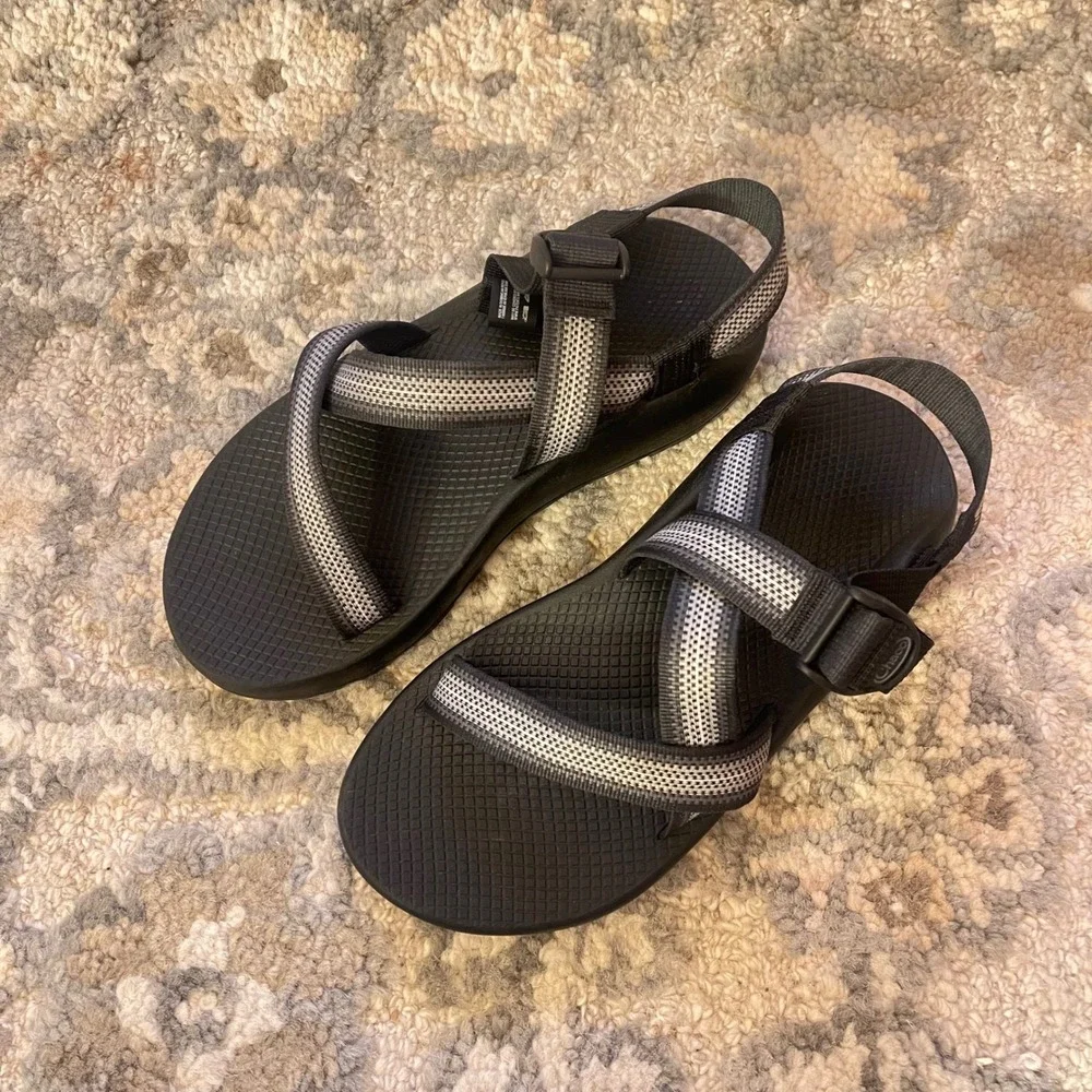 Chaco Z2 Men 9 Classic Outdoor Sport Hiking Sandal Black Grey Water Beach Pool